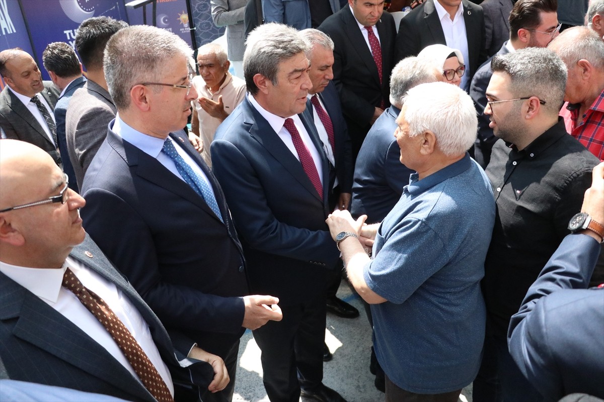 TBMM Milli Savunma Komisyonu Başkanı ve AK Parti Kayseri Milletvekili Hulusi Akar, AK Parti...