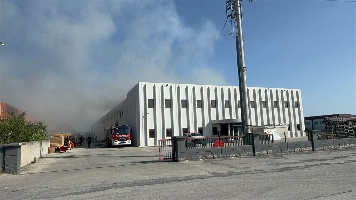 Tekirdağ'ın Ergene ilçesindeki Organize Sanayi Bölgesi'nde faaliyet gösteren bir firmaya ait gıda...