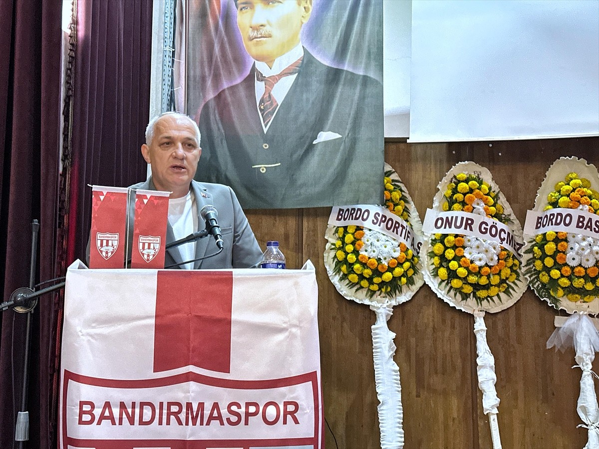 Teksüt Bandırmaspor Kulübünün gerçekleştirilen olağanüstü genel kurul toplantısının ardından...