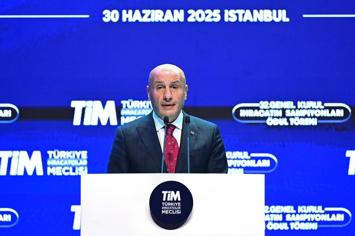 TİM Başkanı Mustafa Gültepe, Haliç Kongre Merkezi'nde düzenlenen TİM 32. Genel Kurul İhracatın...