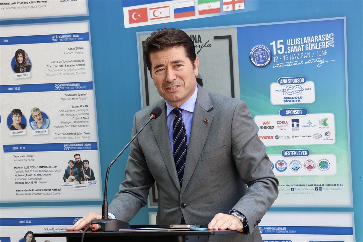 Trabzon'da, "15. Uluslararası Sanat Günleri" açılış programıyla başladı. Trabzon Büyükşehir...