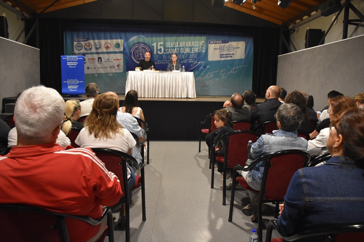 Trabzon'da "15. Uluslararası Sanat Günleri" etkinlikleri kapsamında 4 söyleşi düzenlendi. Trabzon...