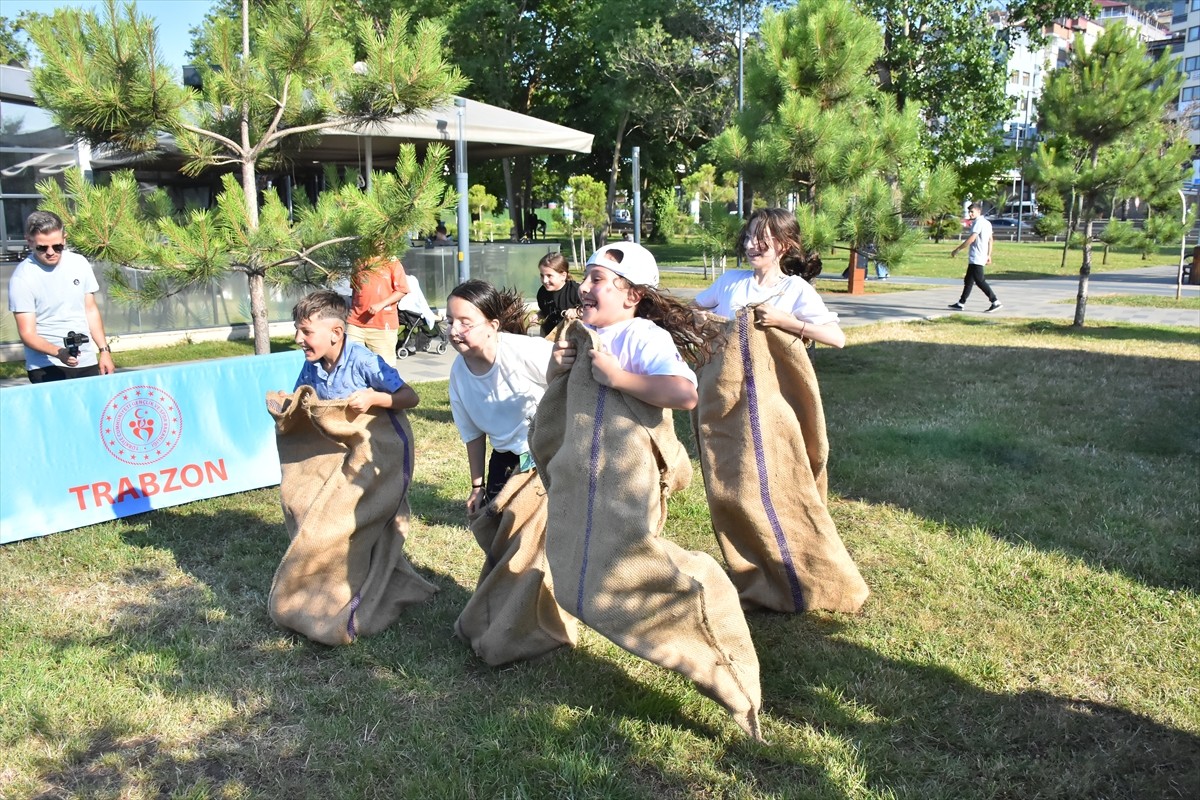 Trabzon'un Ortahisar ilçesinde, "Uluslararası Uyuşturucu Kullanımı ve Kaçakçılığı ile Mücadele...