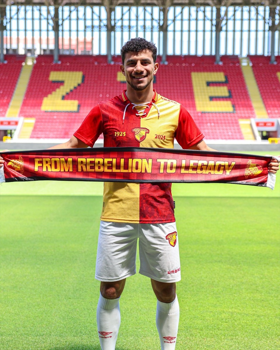 Trendyol Süper Lig ekiplerinden Göztepe, 19 yaşındaki Ürdünlü forvet İbrahim Sabra'yı kadrosuna...