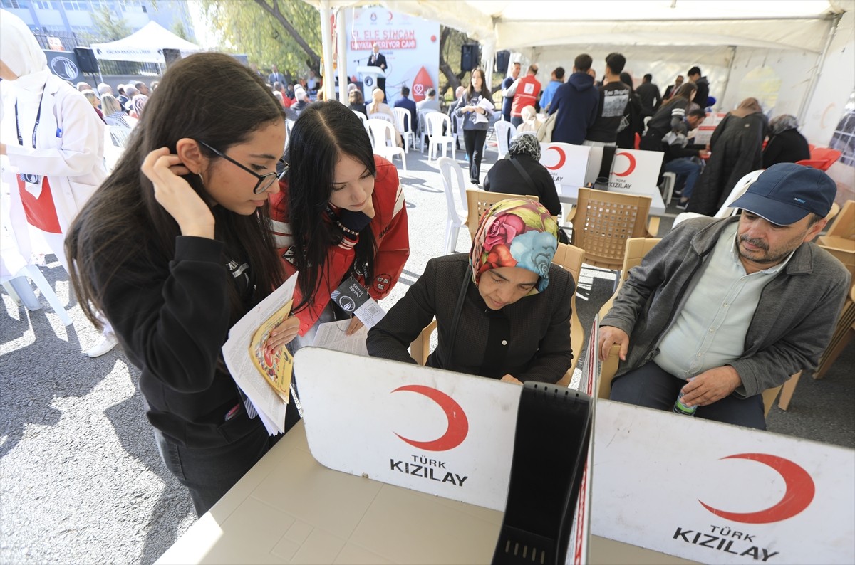Türk Kızılay, 2,3 milyon gönüllü kan bağışçısına ulaşarak, dünyada 3'üncü sırada yer...