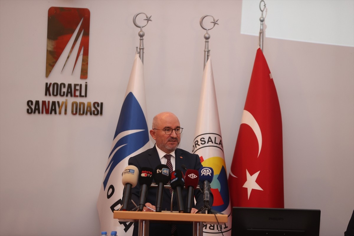Türk Standardları Enstitüsü (TSE) Başkanı Mahmut Sami Şahin, Kocaeli Sanayi Odasının (KSO) haziran...