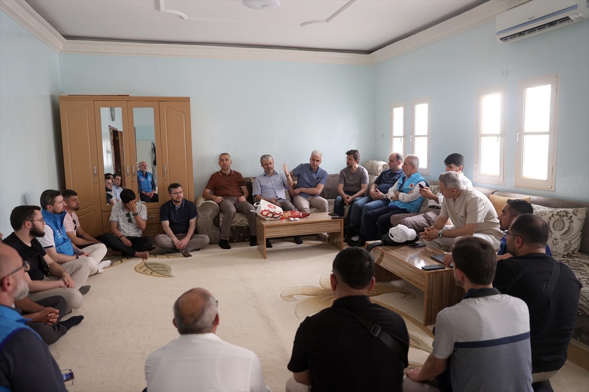 Türkiye Diyanet Vakfı (TDV) heyeti, 2025 yılı vekalet yoluyla kurban organizasyonu kapsamında...