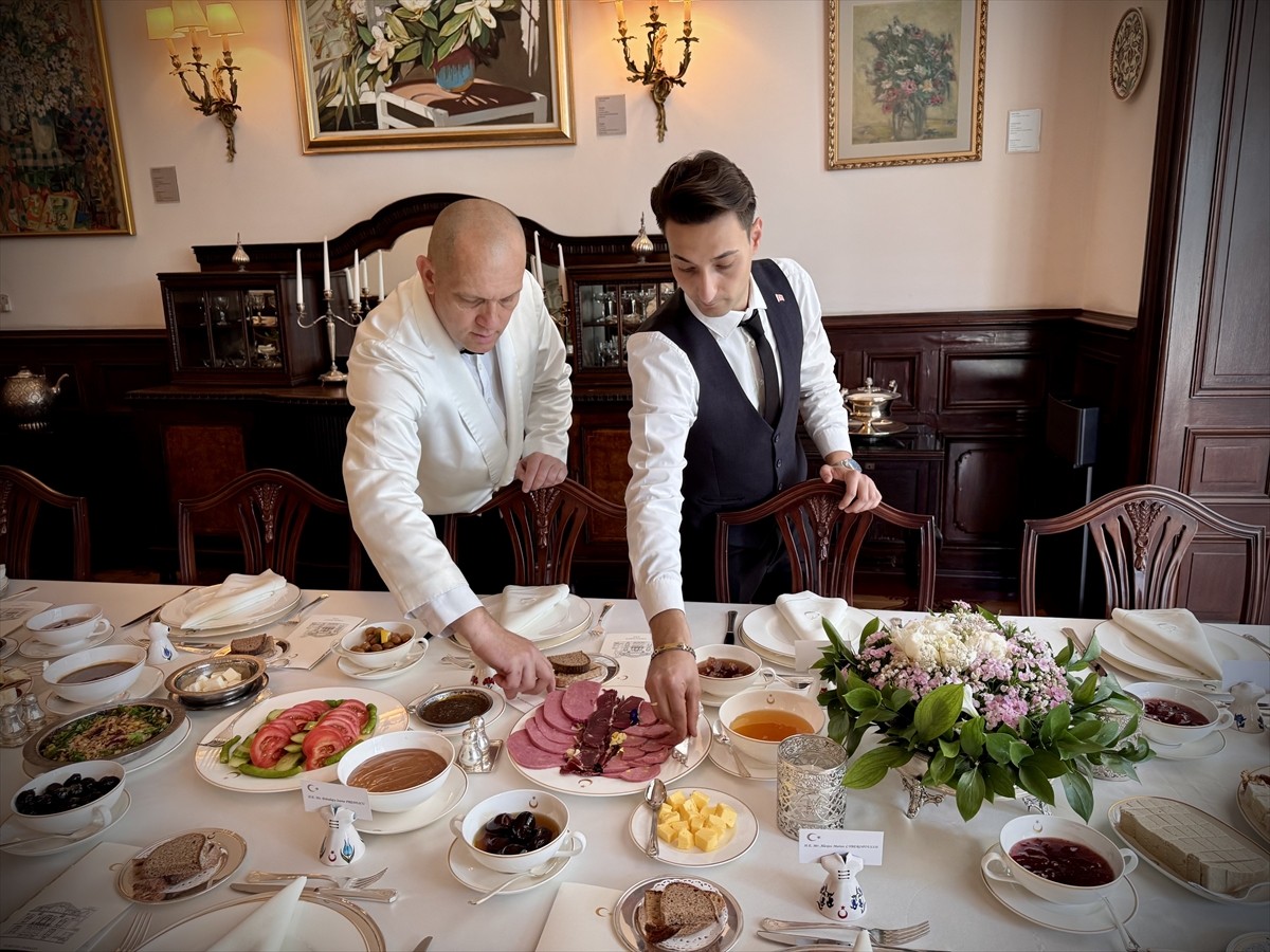 UNESCO'nun ilan ettiği Dünya Kahvaltı Günü vesilesiyle Türkiye'nin Sofya Büyükelçiliği Konutu'nda...