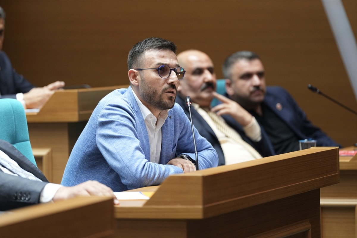 Üsküdar Belediye Meclisi Toplantısı, Meclis 1. Başkanvekili Ali Aral yönetiminde belediyenin...