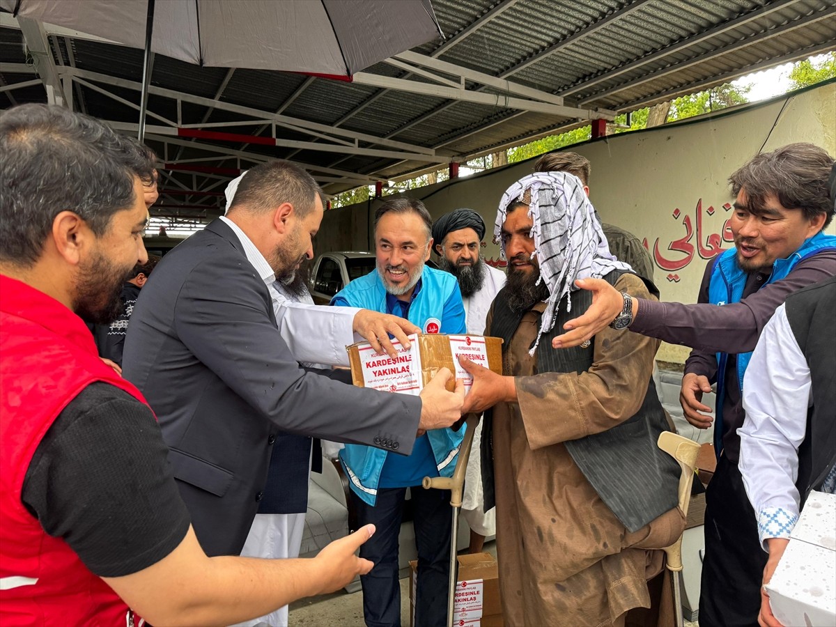 Vekaletle kurban kesim organizasyonu kapsamında Afganistan'da bulunan Türkiye Diyanet Vakfı (TDV)...