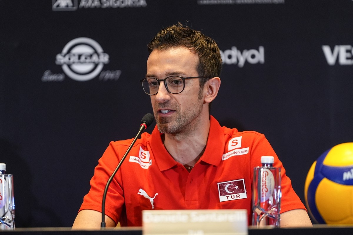 Voleybol FIVB Kadınlar Milletler Ligi'nin (VNL) İstanbul'da oynanacak 2. hafta müsabakaları öncesi...