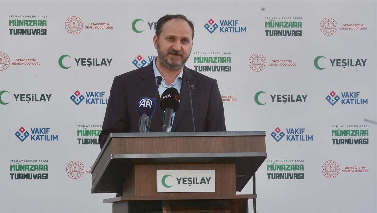 Yeşilay tarafından Milli Eğitim Bakanlığı işbirliğiyle hayata geçirilen Yeşilay Liseler Arası...