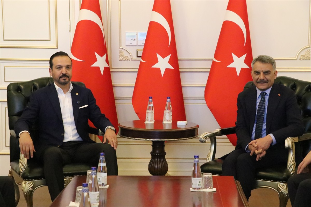 Yozgat'ın Yenifakılı ilçesinde düzenlenecak 2. Kırgız Türkleri Kültür Festivali'ne katılmak için...