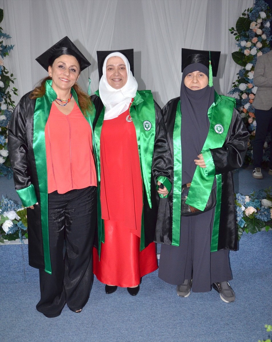 Yükseköğretim Kurulunca (YÖK) farklı nedenlerle üniversiteye gidememiş kadınlar için 2023'te...