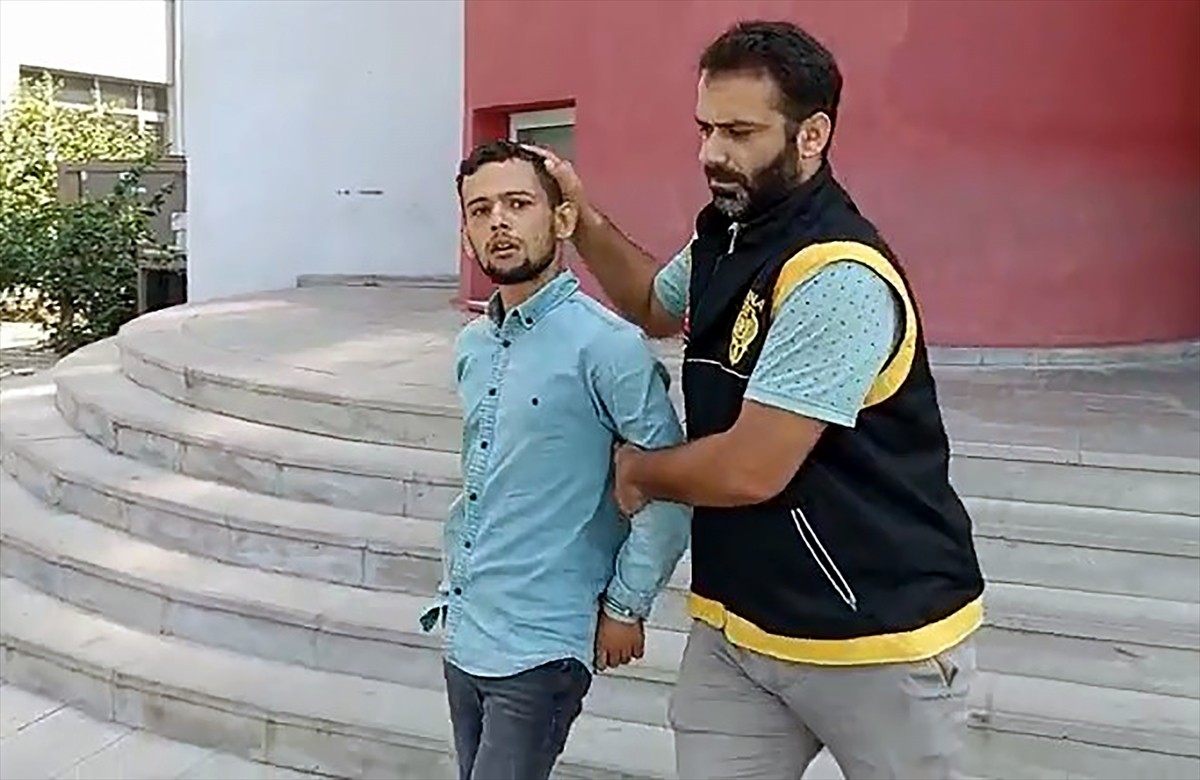 Adana'nın merkez Yüreğir ilçesinde motosiklet çalan zanlı tutuklandı.