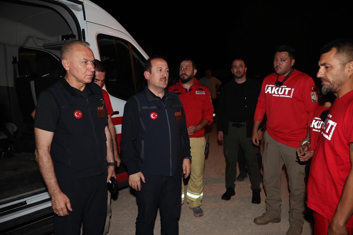 Afet ve Acil Durum Yönetimi Başkanlığı (AFAD), orman yangınları nedeniyle Sakarya, Bilecik...