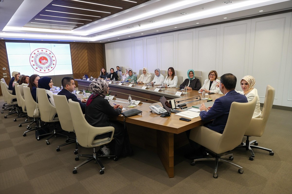 Aile ve Sosyal Hizmetler Bakanı Mahinur Özdemir Göktaş, Çevre, Şehircilik ve İklim Değişikliği...