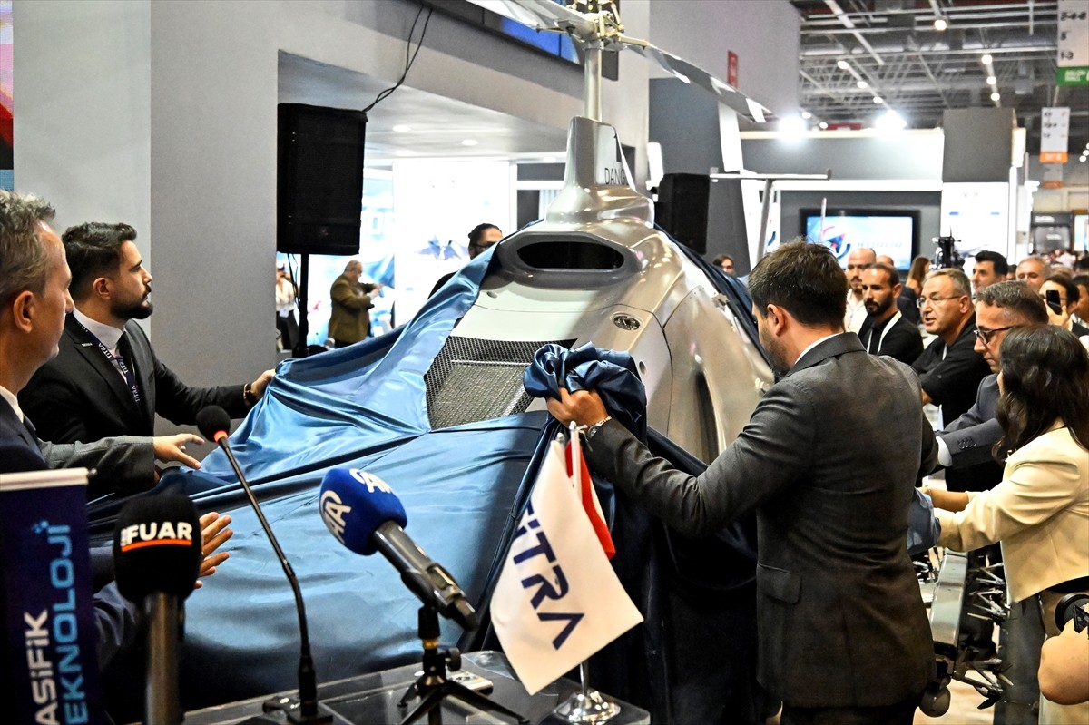 Anadolu Ajansının (AA) "Global İletişim Ortağı" olduğu 17. Uluslararası Savunma Sanayii Fuarı...