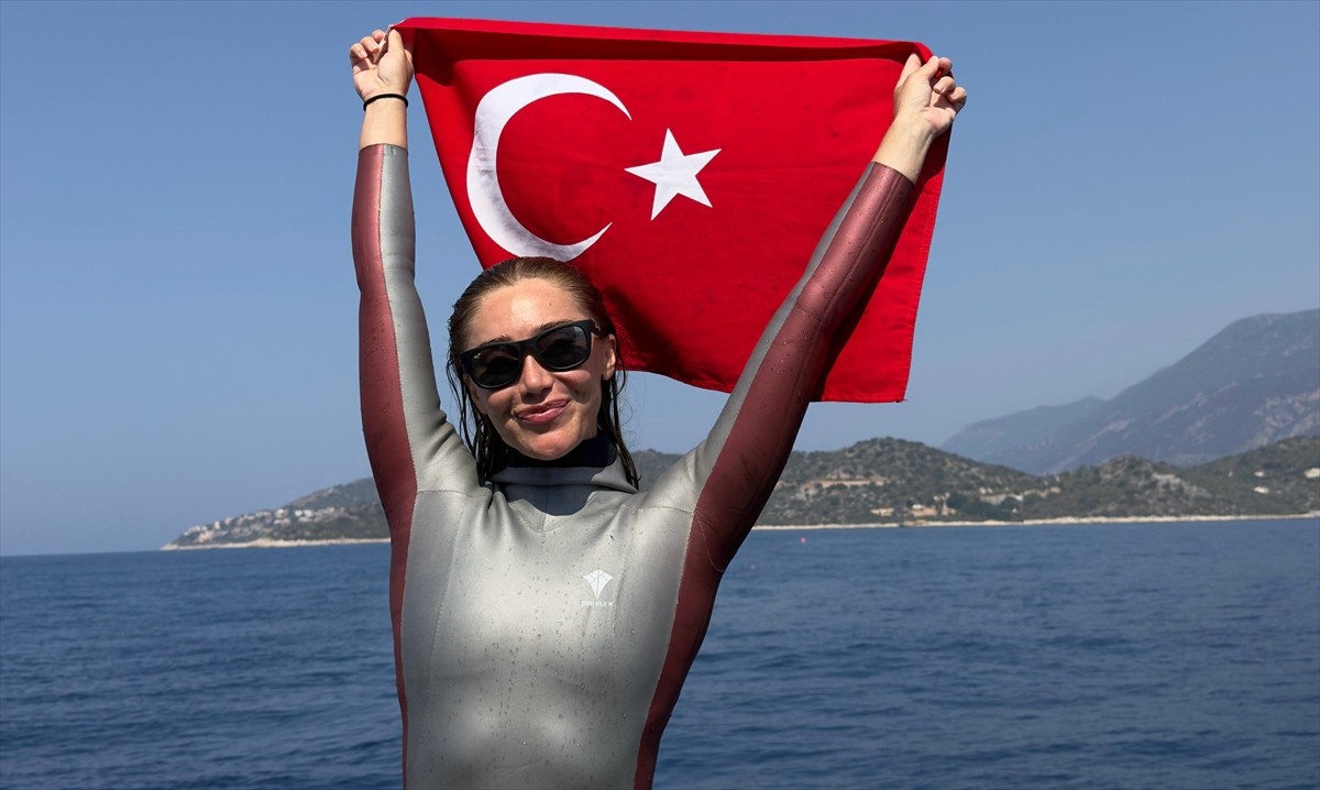 Antalya'da düzenlenen Serbest Dalış Deniz Açıksu Büyükler ve Masterlar Bireysel Türkiye...