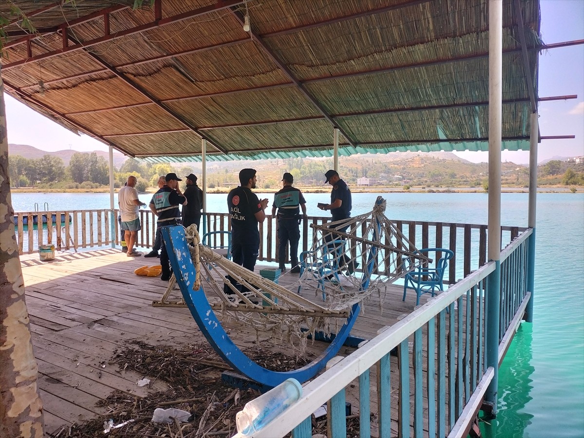Antalya'nın Manavgat ilçesinde düşen terliğini almak için girdiği baraj gölünde kaybolan 16...