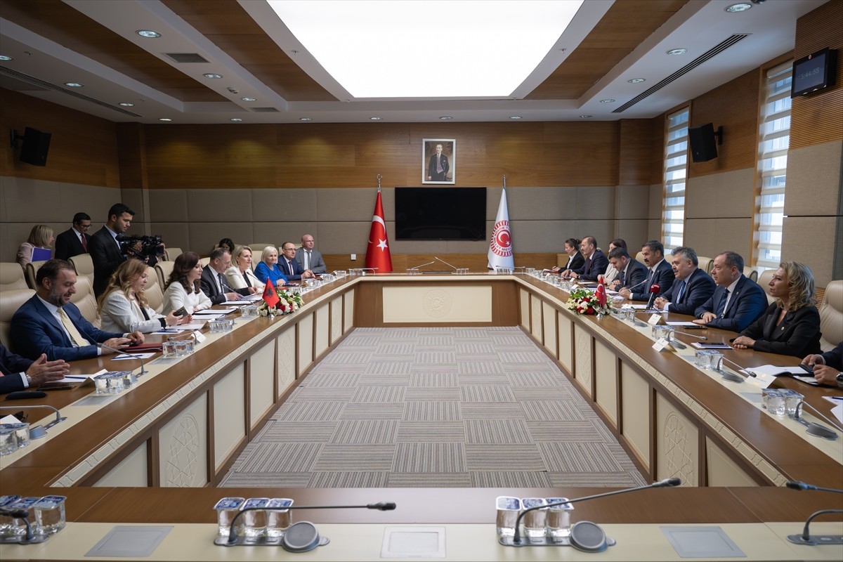 Arnavutluk Meclis Başkanı Elisa Spiropali, TBMM Güvenlik ve İstihbarat Komisyonu Başkanı Veysal...