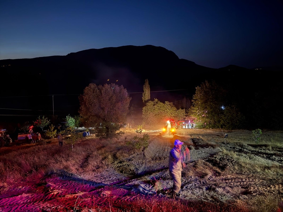 Bilecik'in Gölpazarı ilçesinde çıkan orman yangını kontrol altına alındı. Vali Faik Oktay Sözer...