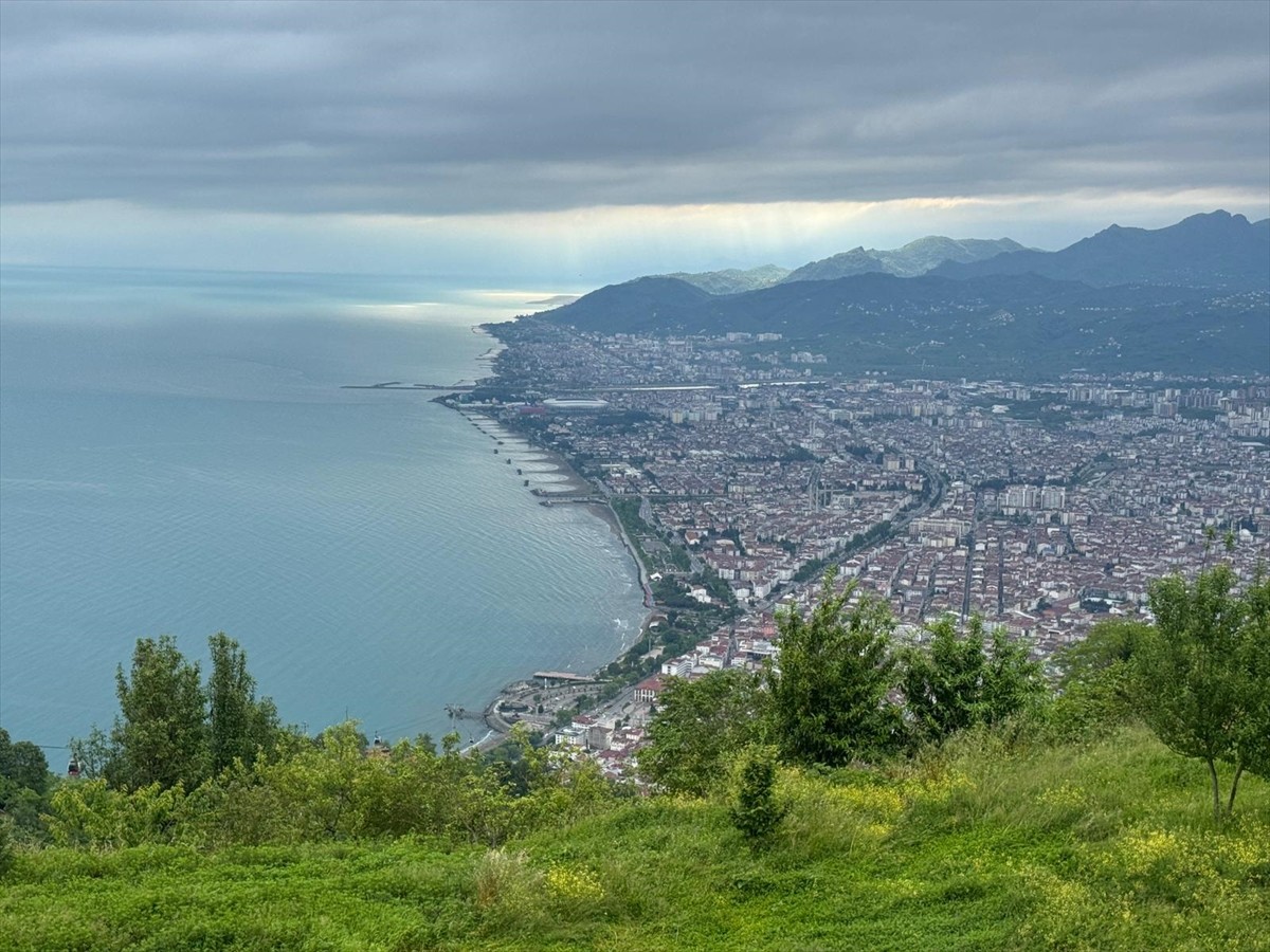 Binlerce yıllık tarihi geçmişi, kültürel zenginliği ve büyüleyici doğal güzellikleriyle...