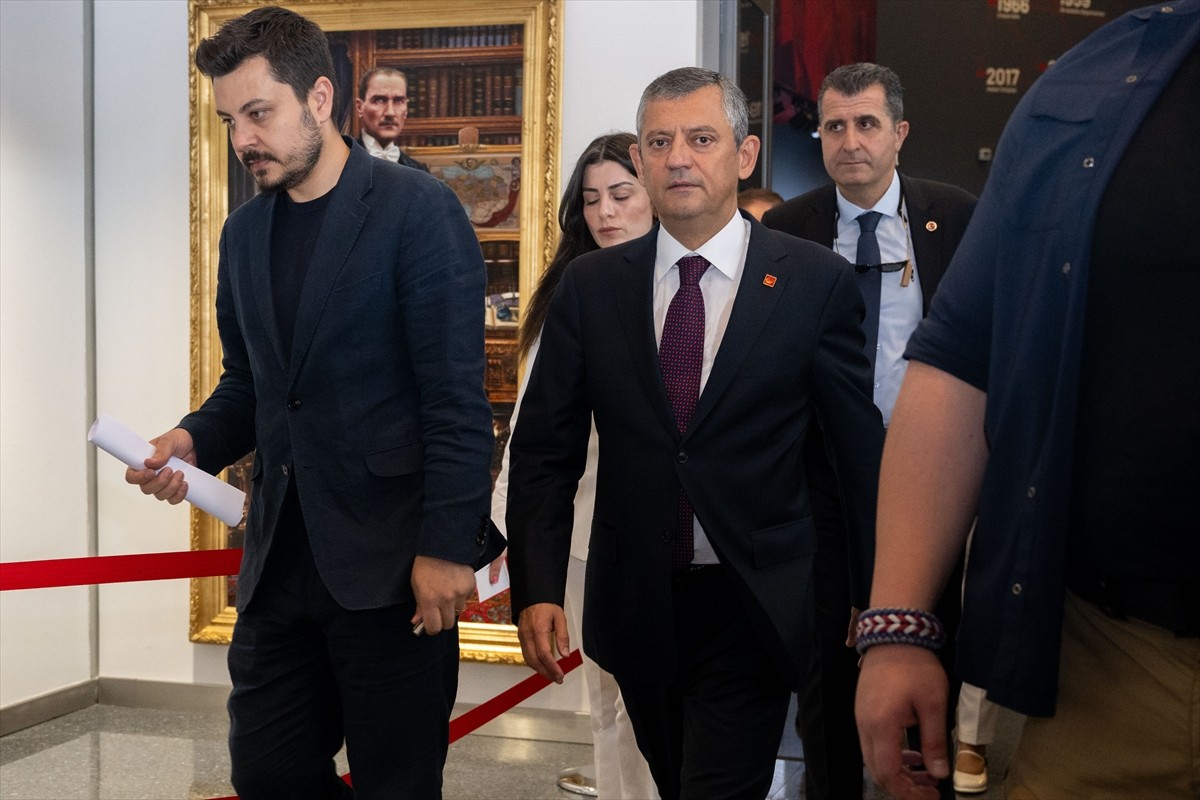 CHP'de Belediye Başkanları Toplantısı, CHP Genel Başkanı Özgür Özel başkanlığında...