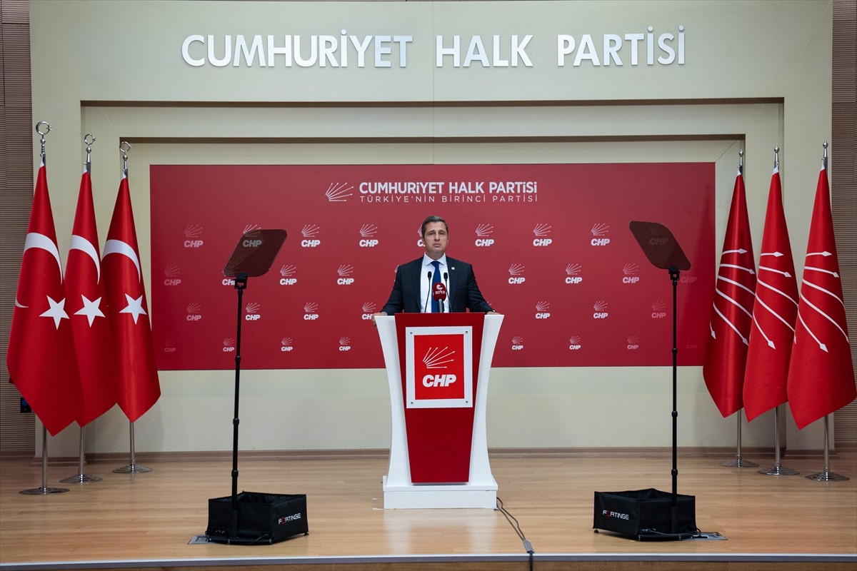 CHP Genel Başkan Yardımcısı ve Parti Sözcüsü Deniz Yücel, MYK gündemine ilişkin parti genel...