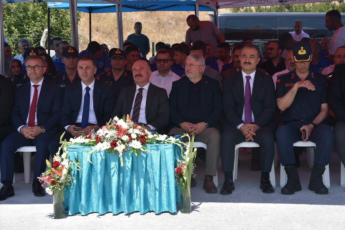 Çorum L Tipi Kapalı Ceza İnfaz Kurumu girişine ziyaretçiler için inşa edilen mescit ve sosyal...