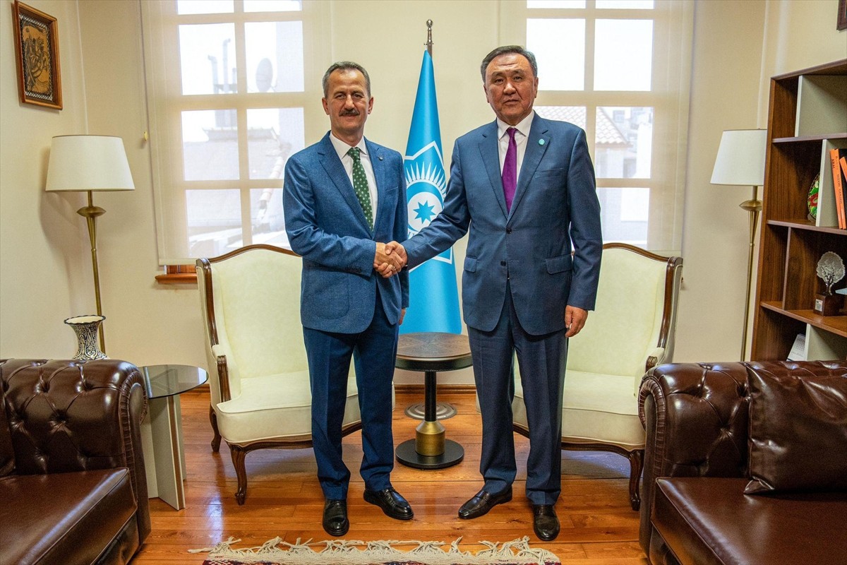 Cumhurbaşkanlığı Savunma Sanayii (SSB) Başkanı Haluk Görgün (solda), Türk Devletleri Teşkilatı...