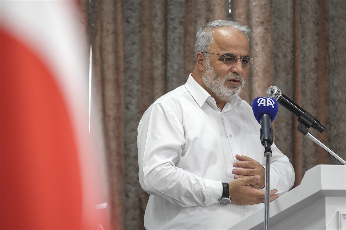 Diyanet İşleri Başkan Yardımcısı ve Türkiye Diyanet Vakfı (TDV) Mütevelli Heyeti 2. Başkanı Burhan...