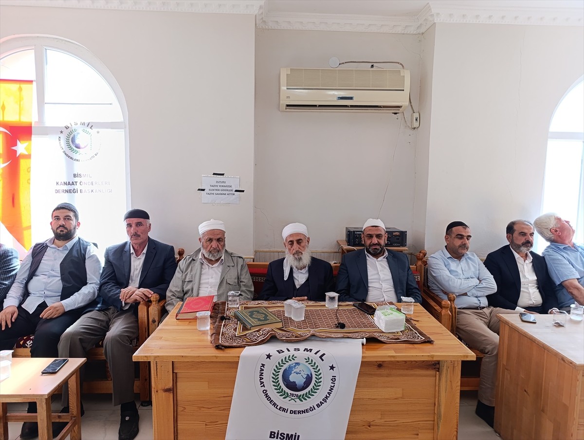 Diyarbakır'ın Bismil ilçesinde bazı aileler arasındaki husumet barışla sonuçlandı. Ailelerin...