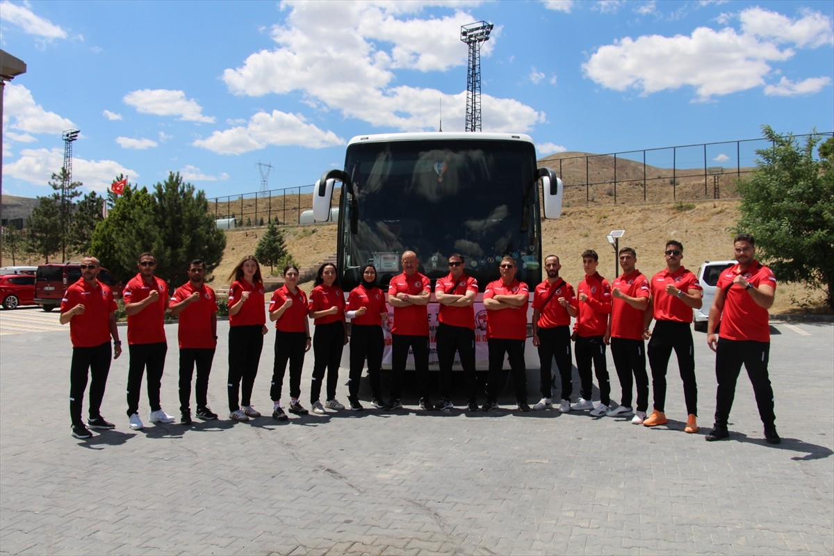 Dünya Şampiyonası'na hazırlanan Savate Combat Milli Takımı'nın Çankırı'daki kampı sona...