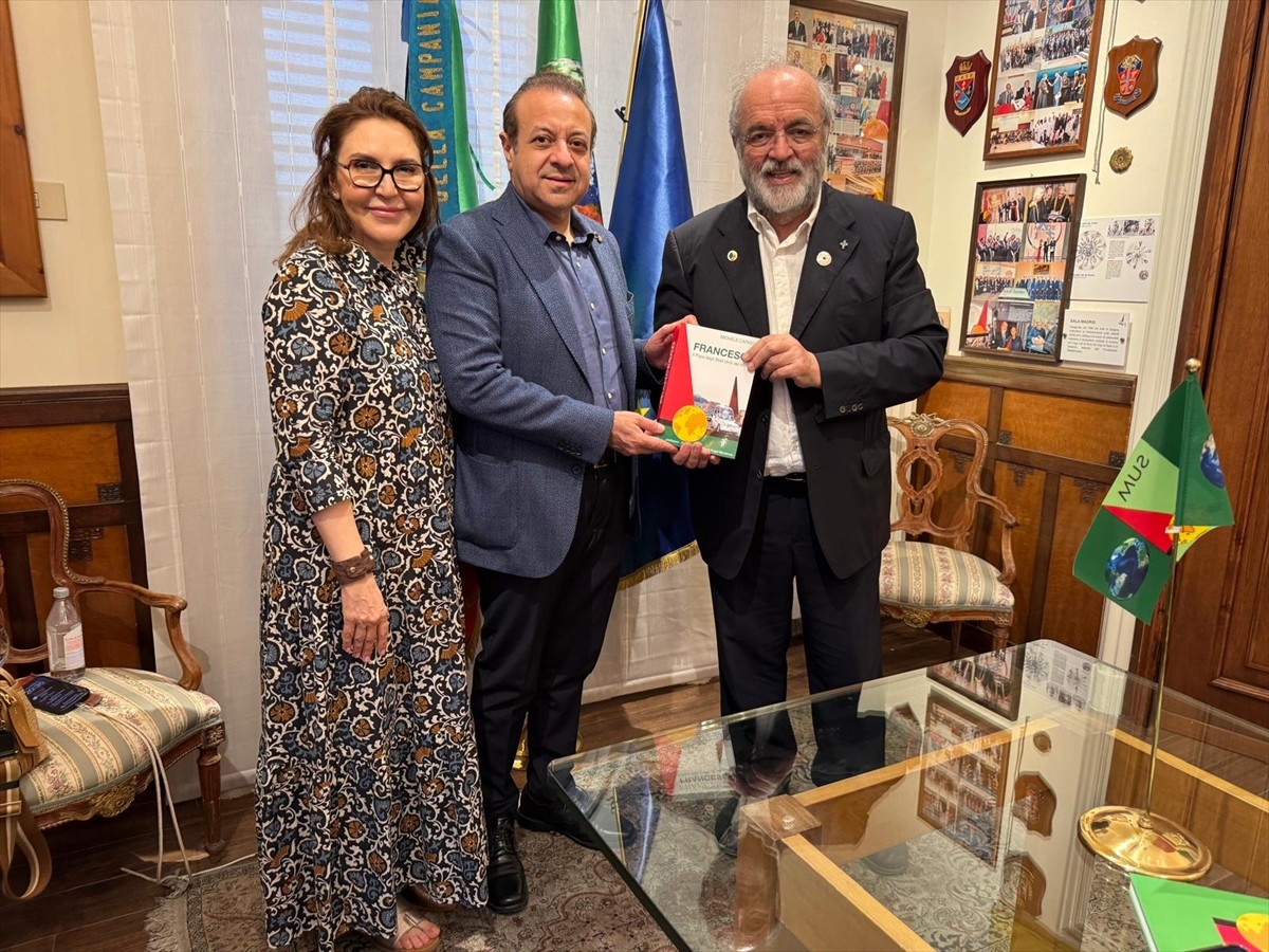 Eski Avrupa Birliği Bakanı ve Büyükelçi Egemen Bağış ve eşi Beyhan Bağış, Cumhurbaşkanı Recep...