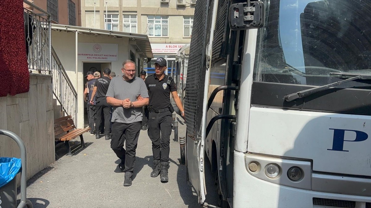 Fetullahçı Terör Örgütü'nün (FETÖ) güncel yapılanmasına yönelik İstanbul merkezli 15 ilde...