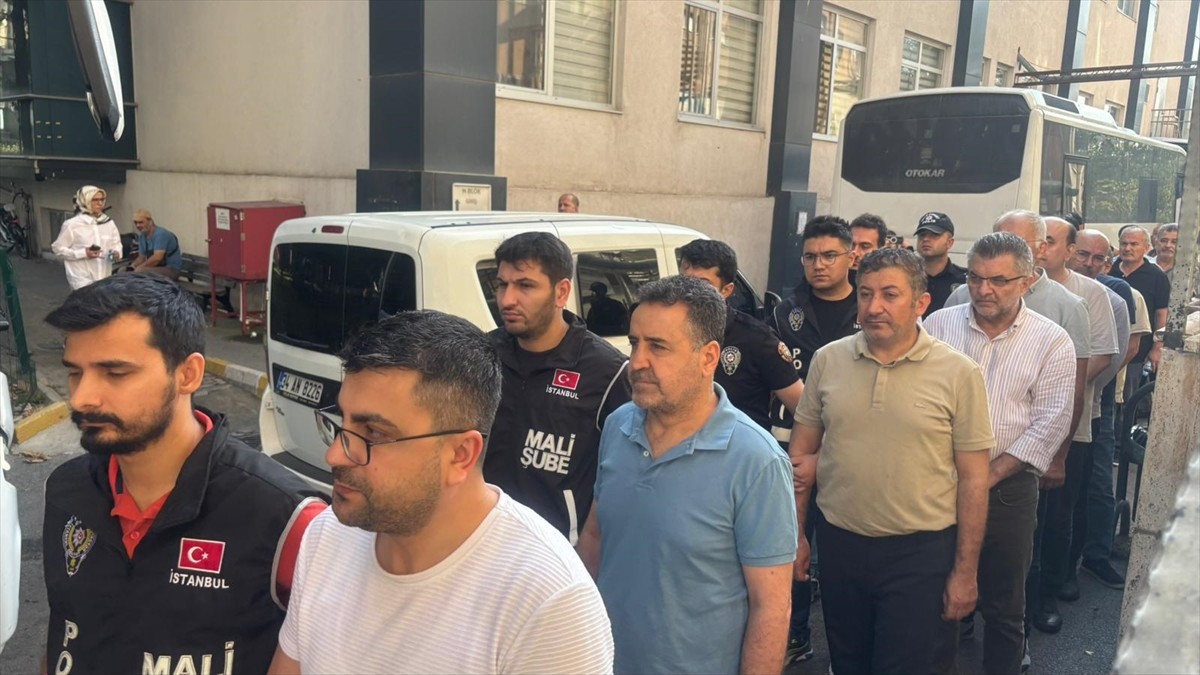 Fetullahçı Terör Örgütü'nün (FETÖ) güncel yapılanmasına yönelik İstanbul merkezli 15 ilde...