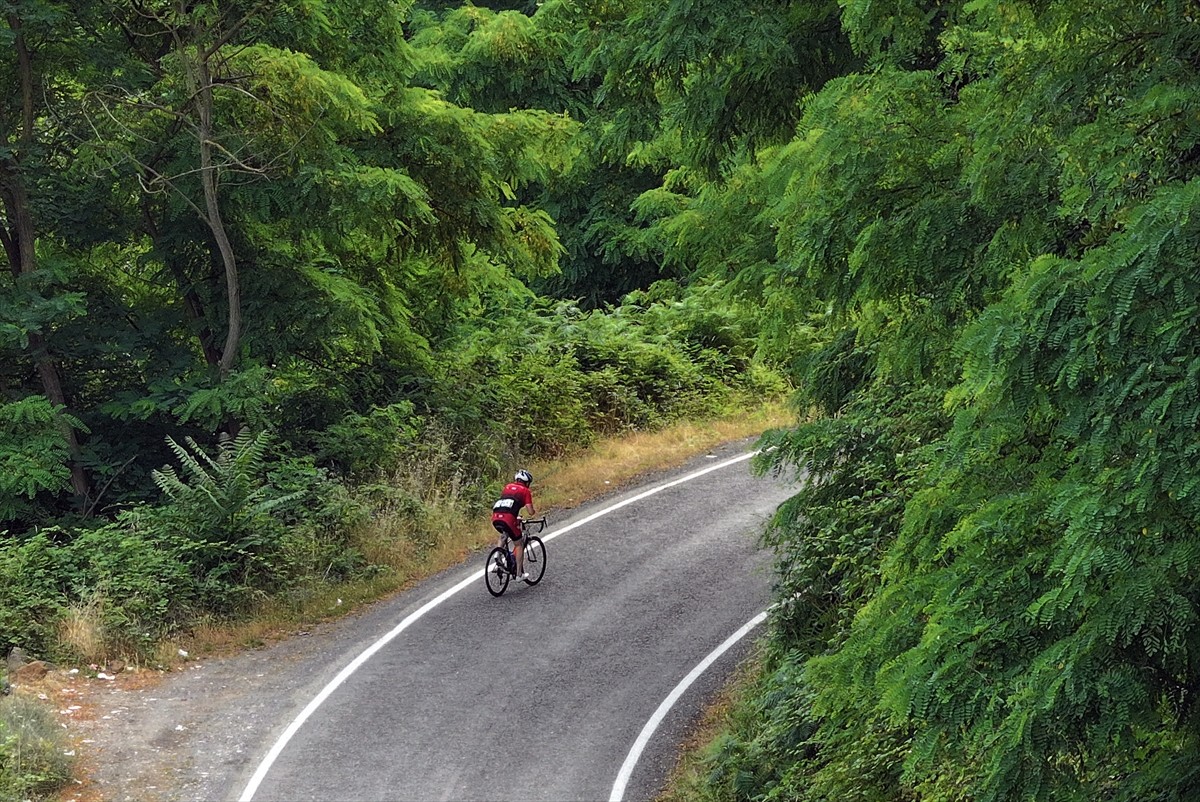 Gran Fondo Trabzon 2025 Bisiklet Yarışı, 133 bisikletlinin katılımıyla gerçekleştirildi. Çeşitli...
