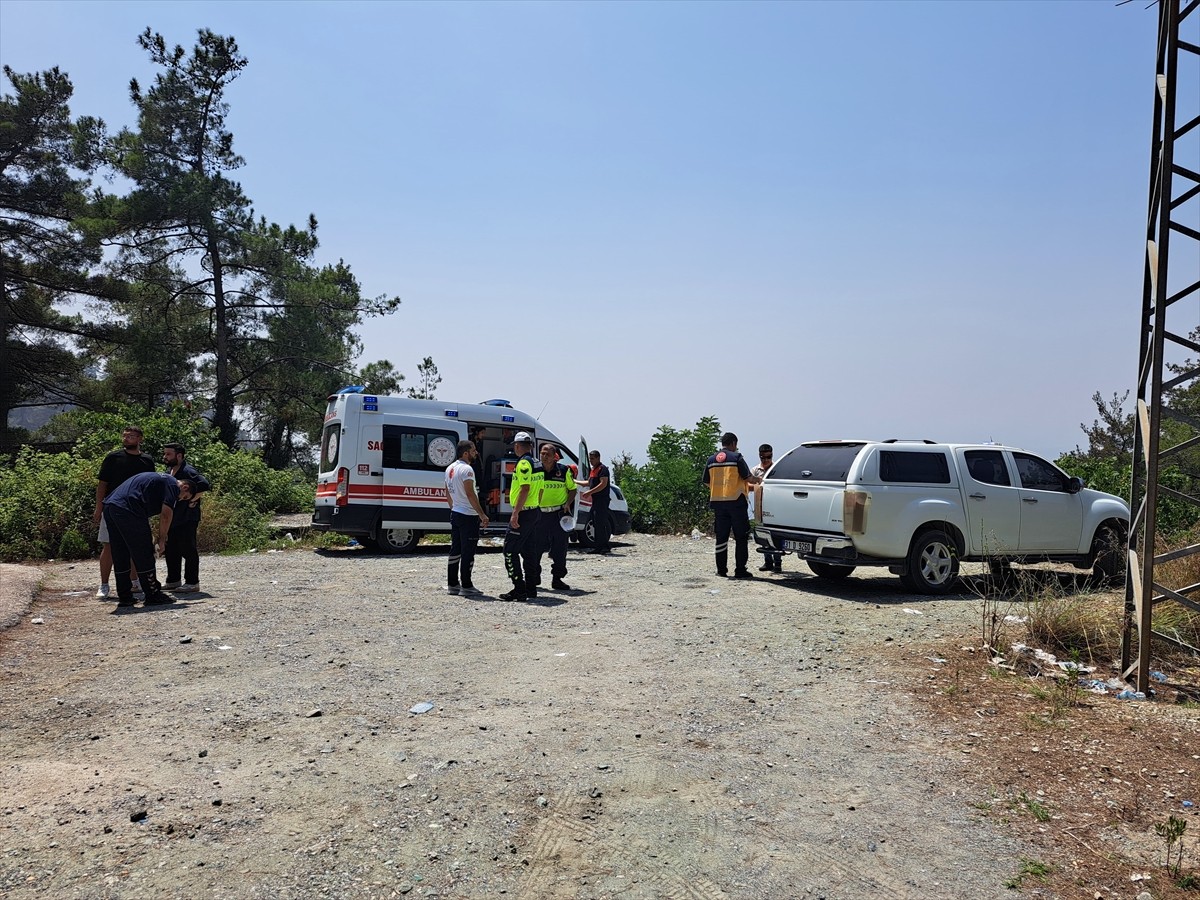 Hatay'ın Dörtyol ilçesinde uçuruma yuvarlanan motosikletin sürücüsü hayatını kaybetti.