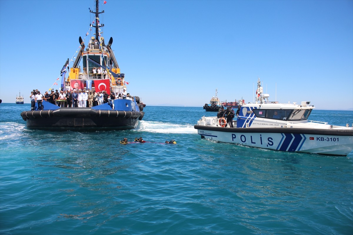 Hatay'ın İskenderun ilçesinde, 1 Temmuz Denizcilik ve Kabotaj Bayramı nedeniyle çeşitli...
