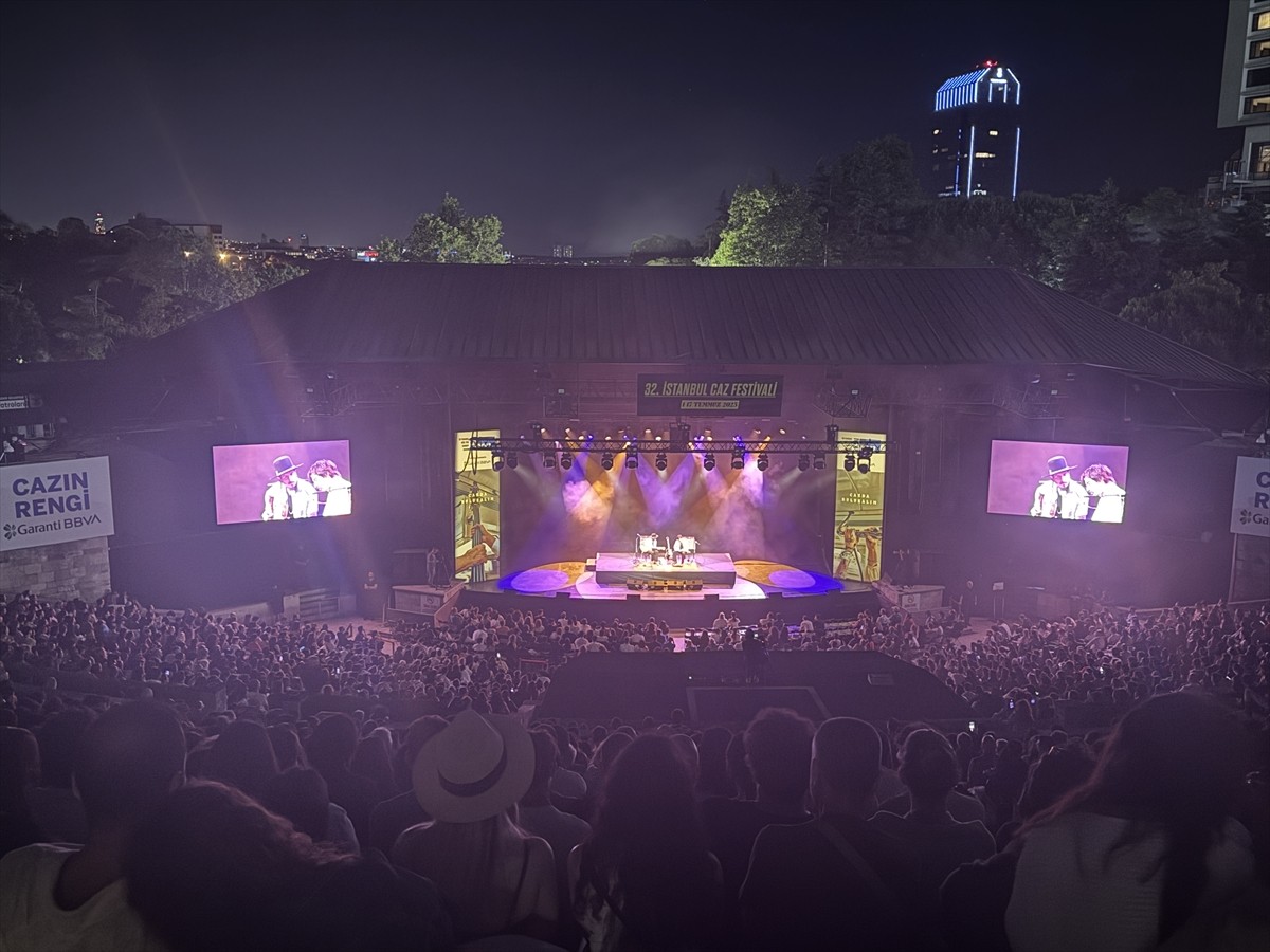 Hermanos Gutierrez müzik grubu, İstanbul Kültür Sanat Vakfı (İKSV) tarafından Garanti BBVA...