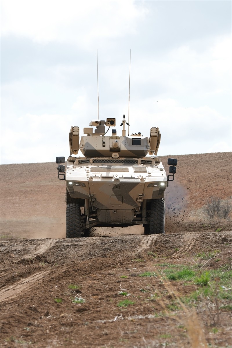 İlk sözleşmesi bu yıl Türk Silahlı Kuvvetleri ihtiyacına yönelik imzalanan PARS ALPHA 8x8 Yeni...