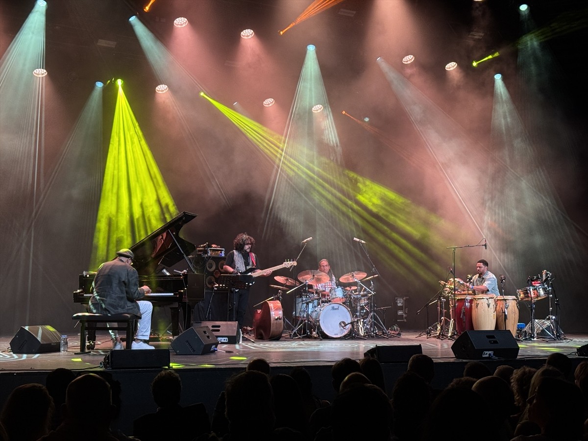 İstanbul Kültür Sanat Vakfı (İKSV) tarafından Garanti BBVA sponsorluğunda düzenlenen "32. İstanbul...