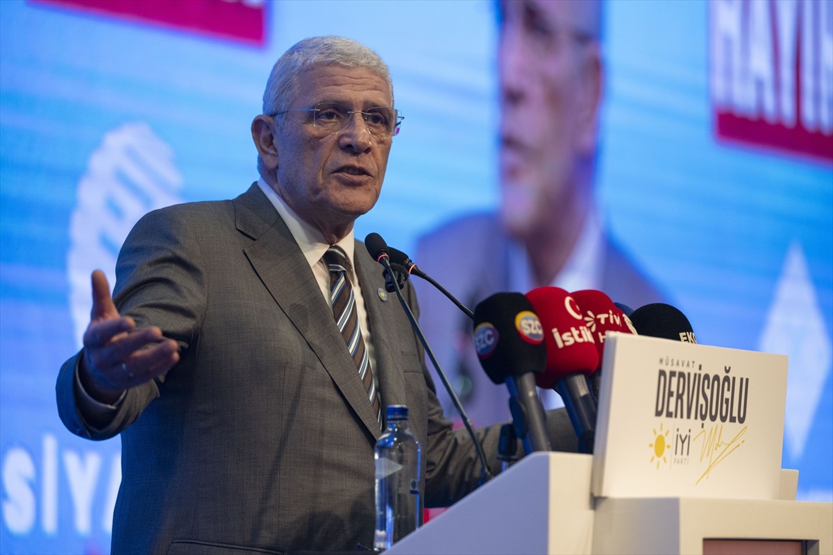 İYİ Parti Genel Başkanı Müsavat Dervişoğlu, Siyaset Araştırma Merkezi (SİYASAM) ile Milliyetçi...