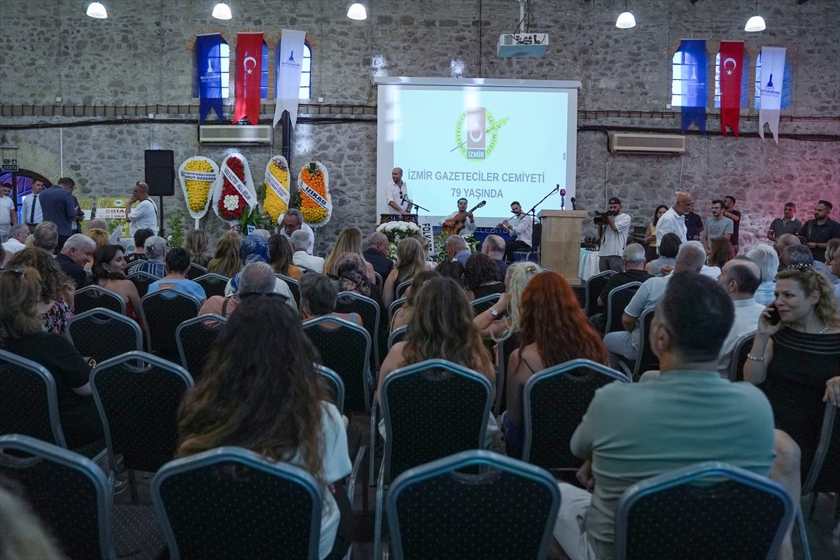 İzmir Gazeteciler Cemiyeti (İGC) tarafından düzenlenen geleneksel Şehit Gazeteci Hasan Tahsin...