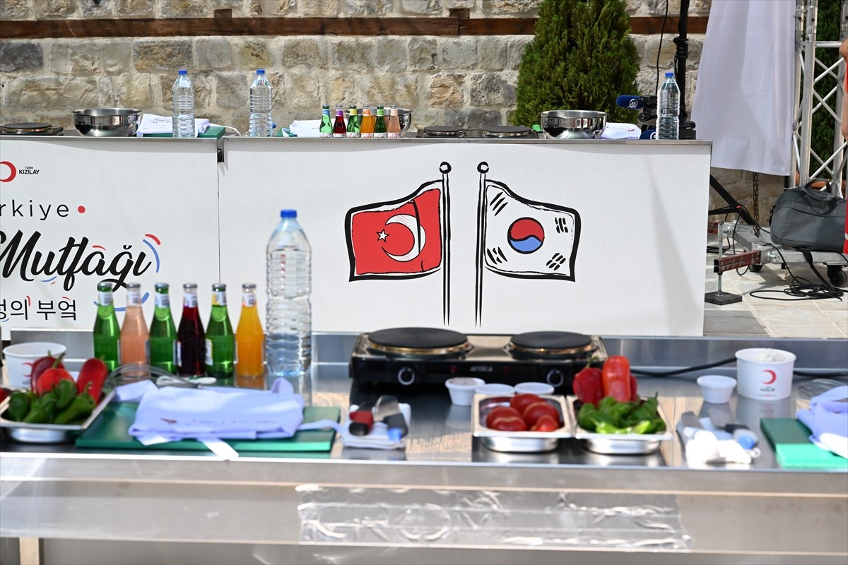 Kahramanmaraş'ta "Kore-Türkiye Dostluk Mutfağı" etkinliği kapsamında iki ülkenin yöresel yemekleri...