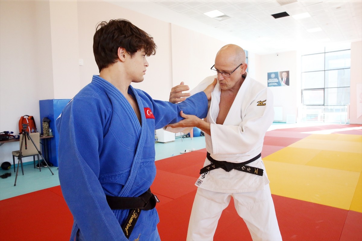 Kastamonu Olimpiyat Hazırlık ve Kamp Eğitim Merkezi'nde çalışmalarını sürdüren Judo Milli...