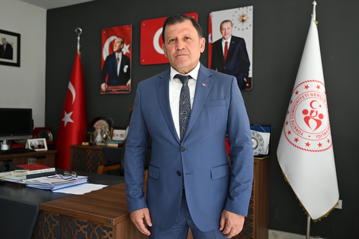 Kayseri'de hayırseverlerin desteğiyle Gençlik ve Spor İl Müdürlüğü koordinesinde yürütülen...