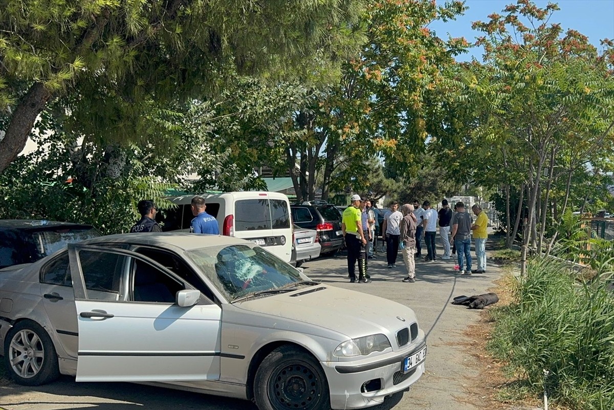 Küçükçekmece'de 2 kişinin yaralandığı silahlı kavgaya ilişkin 4 şüpheli gözaltına...