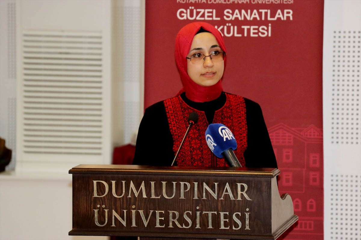 Kütahya Dumlupınar Üniversitesi'nden (DPÜ), Fen Edebiyat Fakültesi Kimya Bölümü'nden üniversite...